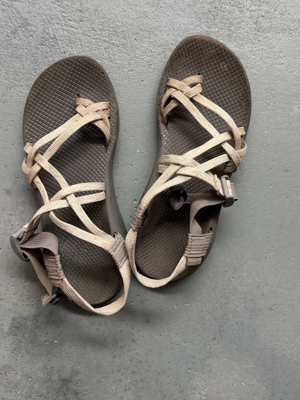Chaco zx/2 cloud sandal size 10